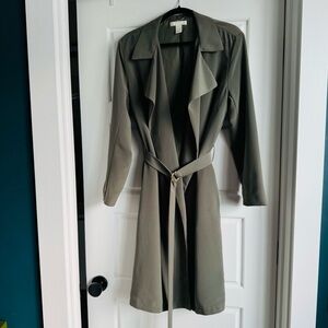 H&M Green Trench Coat with Belted Waist and Classic Lapel